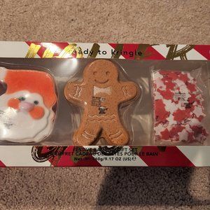 Ready to Kringle Festive Bathing Gift Set